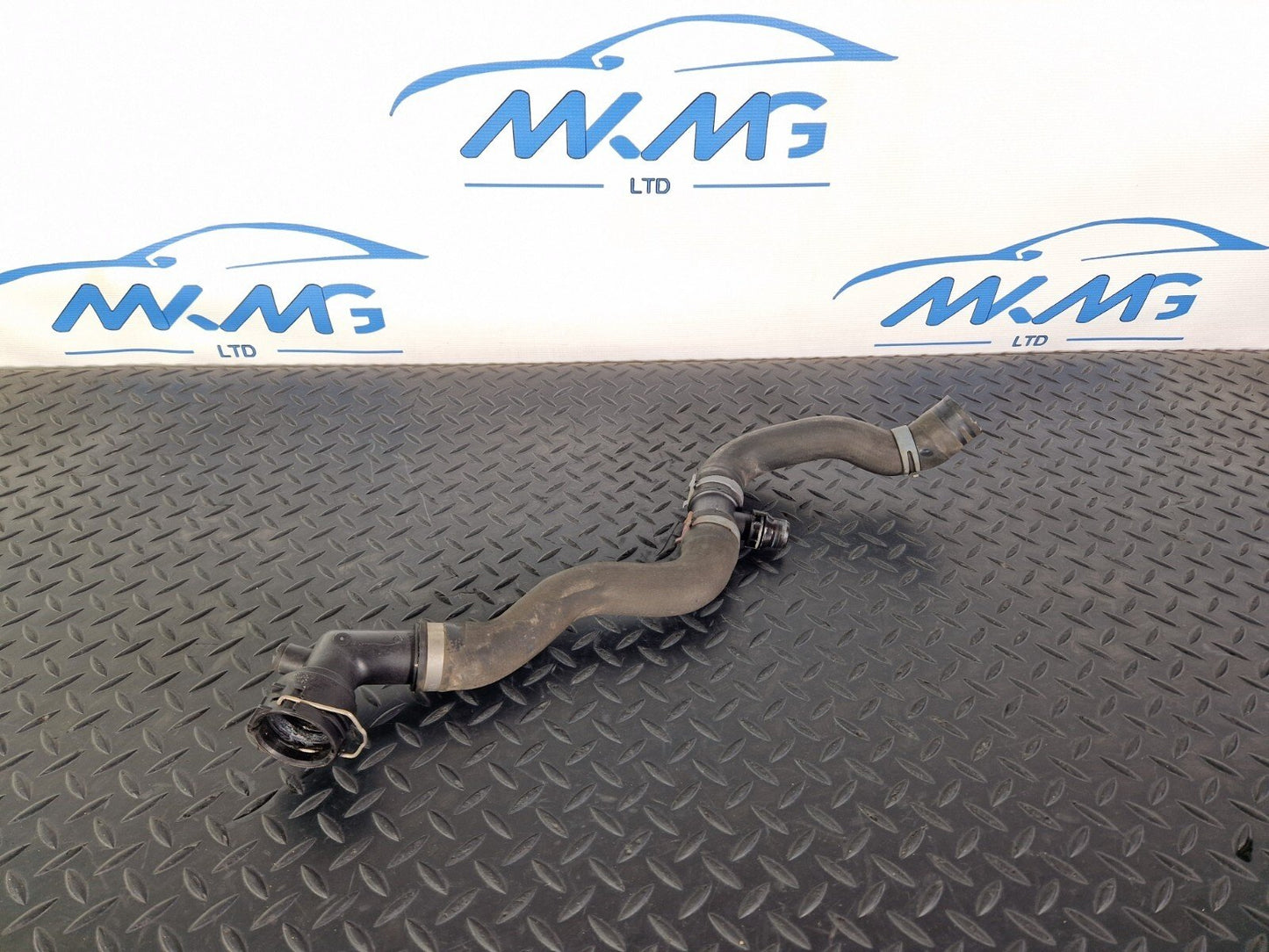16-19 AUDI A4 B9 S-LINE OEM WATER COOLANT PIPE 8W0121140 8W0122293H