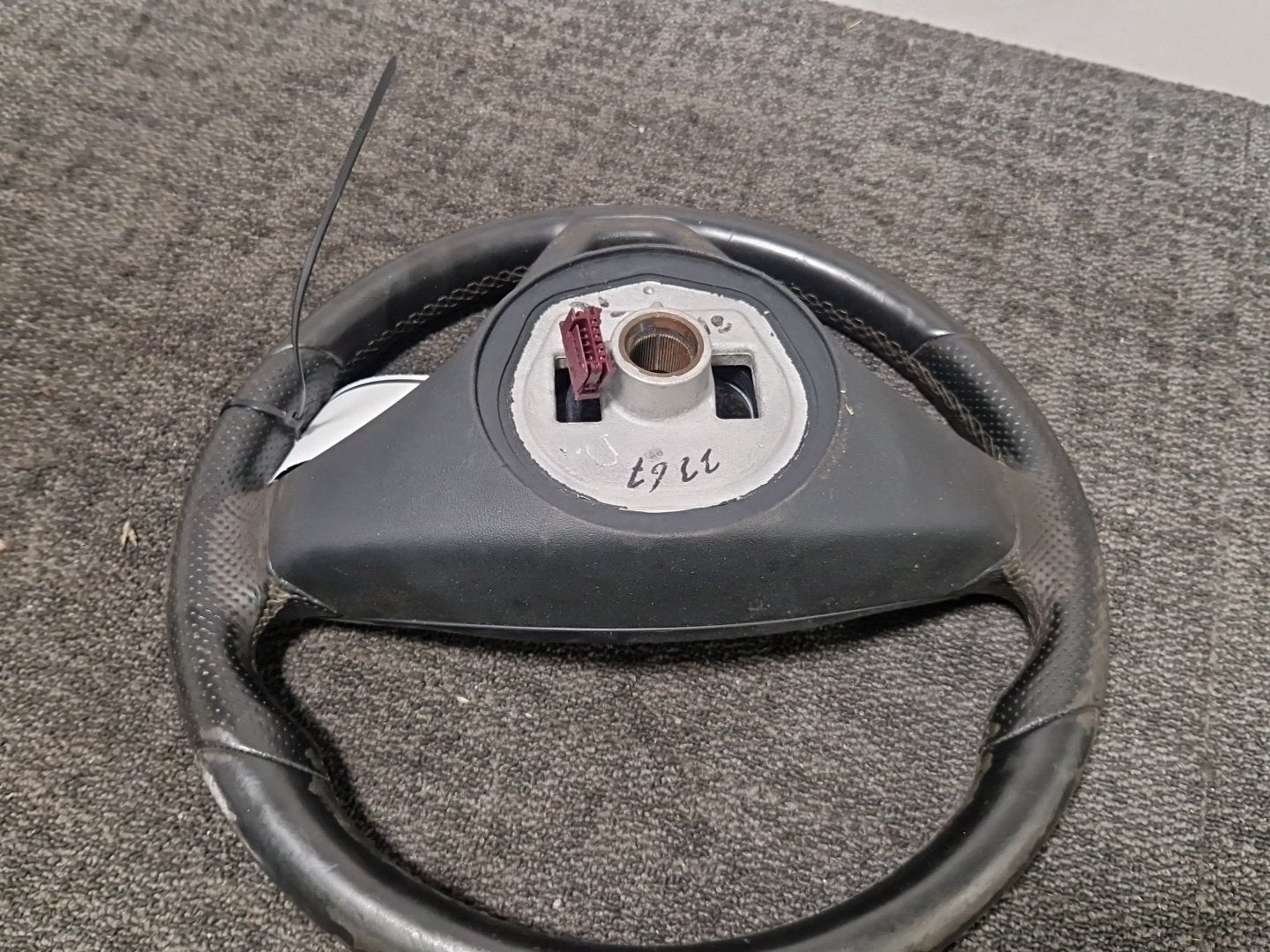 Mercedes-Benz Vito W447 Genuine Steering Wheel A0004608303