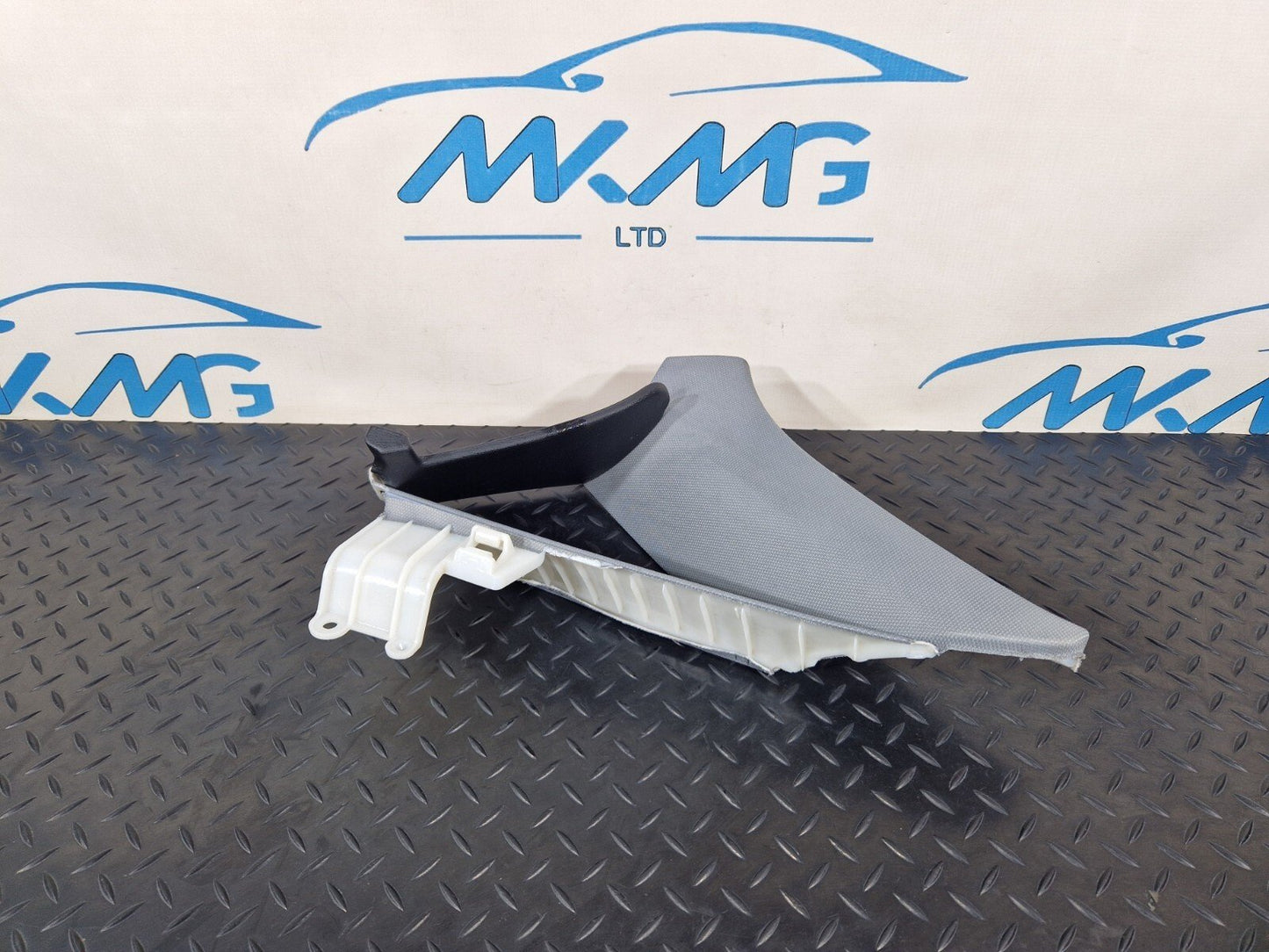 16-24 AUDI A5 F5 COUPE OEM REAR RIGHT O/S C-PILLAR COMPLETE TRIM 8W5867288C