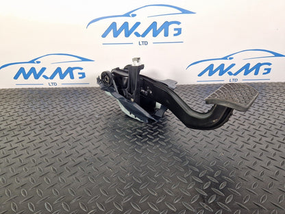 14-21 MERCEDES BENZ C200d W205 GENUINE BRAKE PEDAL A2052920515 A2052920507