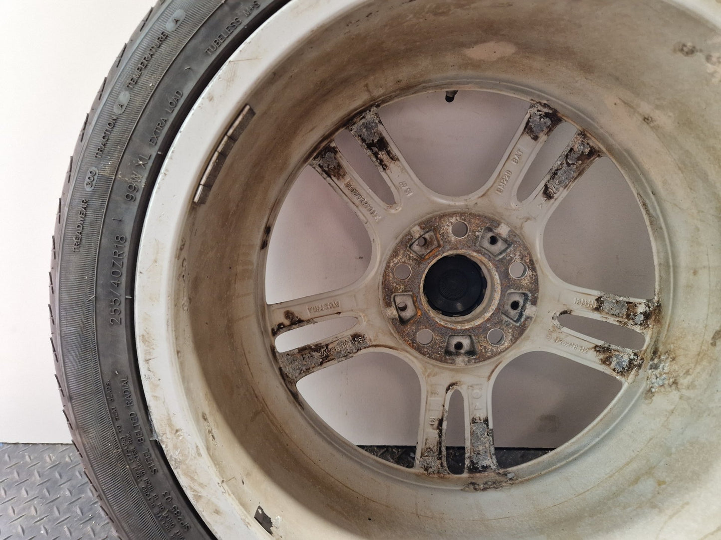 BMW 3 Series F30 F31 18" Alloy Wheel with Tyre 255/40/18 7845881