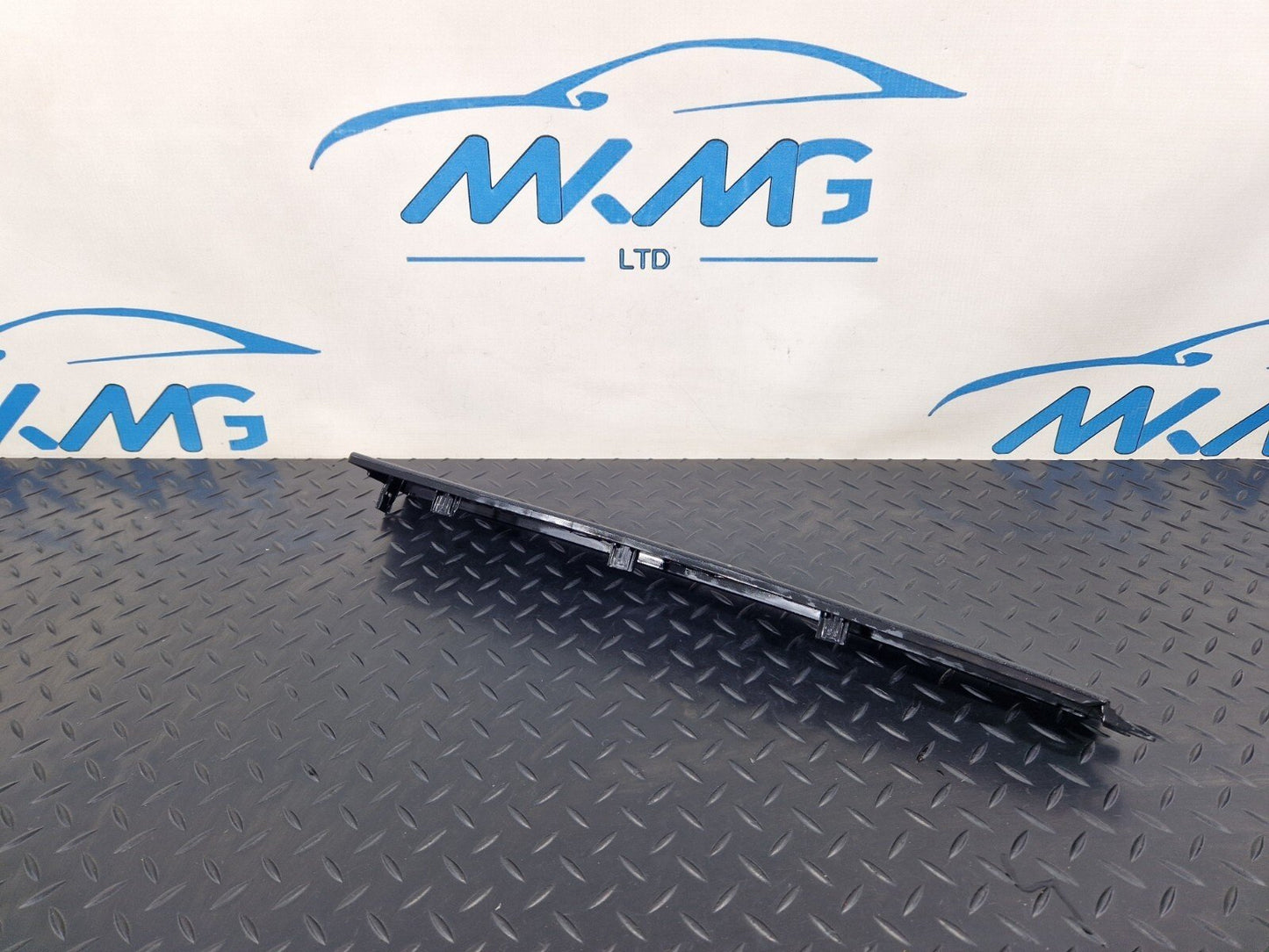 18-ON MERCEDES BENZ SPRINTER W907 W910 OEM DASHBOARD TOP TRIM A9106801300