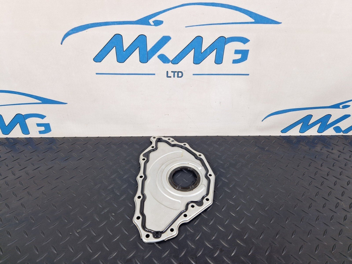 19-ON MERCEDES BENZ B CLASS W247 DIESEL TIMING BELT COVER CAP A2540100301