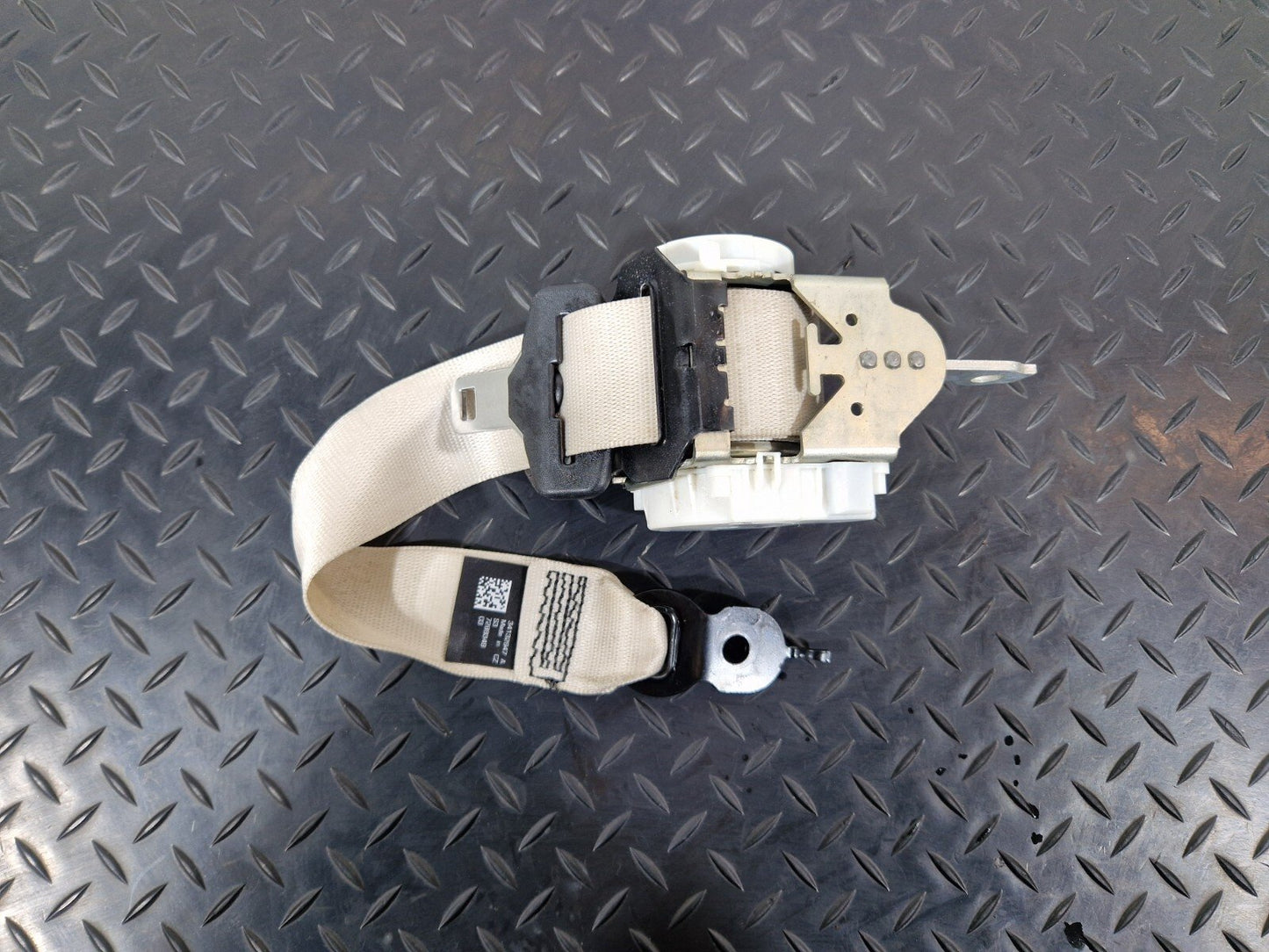 11-18 BMW 6 SERIES F06 REAR SEAT BELT FITS RIGHT & LEFT 7289349