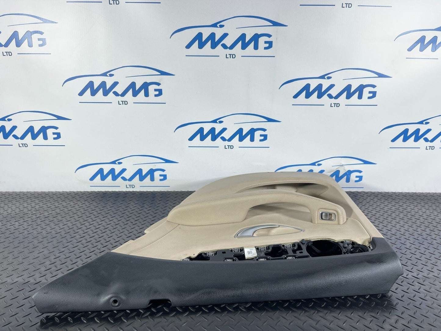 14-21 MERCEDES BENZ C350e W205 GENUINE SALOON REAR DRIVER SIDE DOOR CARD PANEL
