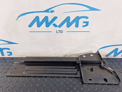 16-19 MERCEDES BENZ GLE W166 REAR RIGHT FLOOR MOUNTING BRACKET A1666804031