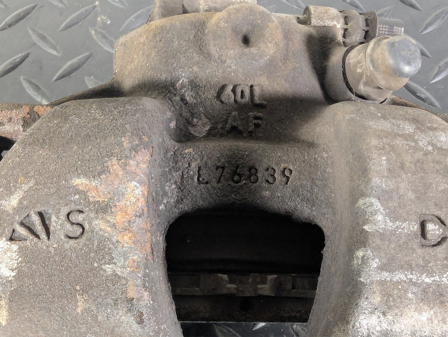 18-ON MERCEDES BENZ A CLASS W177 GENUINE OEM FRONT LEFT N/S BRAKE CALIPER