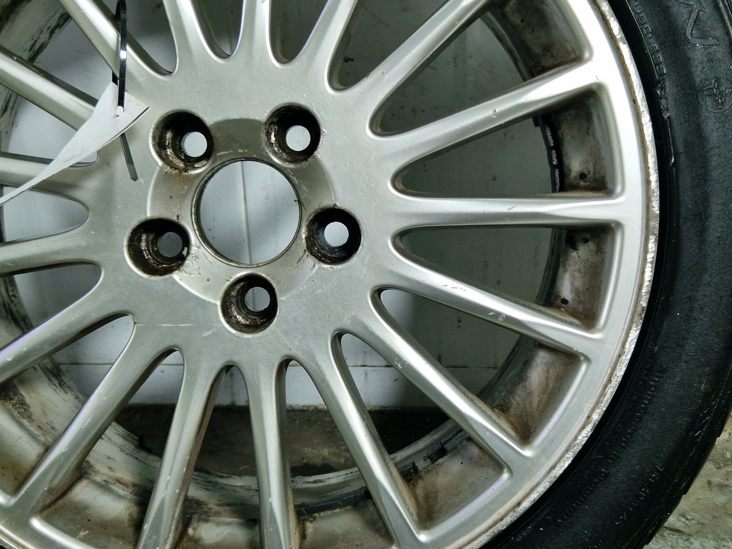 Volvo S60 MK1 17" Alloy Wheel with Tyre 225/45/17 ~4mm 8623719