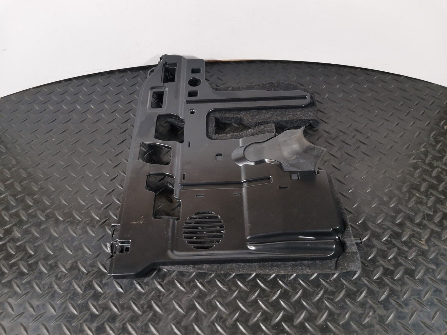 16-19 AUDI A4 B9 ULTRA SPORT GENUINE DASHBOARD LOWER TRIM COVER 8W2863083B