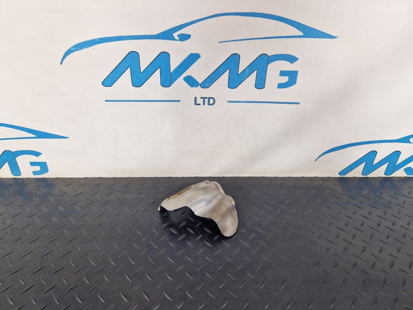 14-21 MERCEDES BENZ C300 W205 FUEL FILLER NECK BRACKET PROTECT SHEET A2054750046