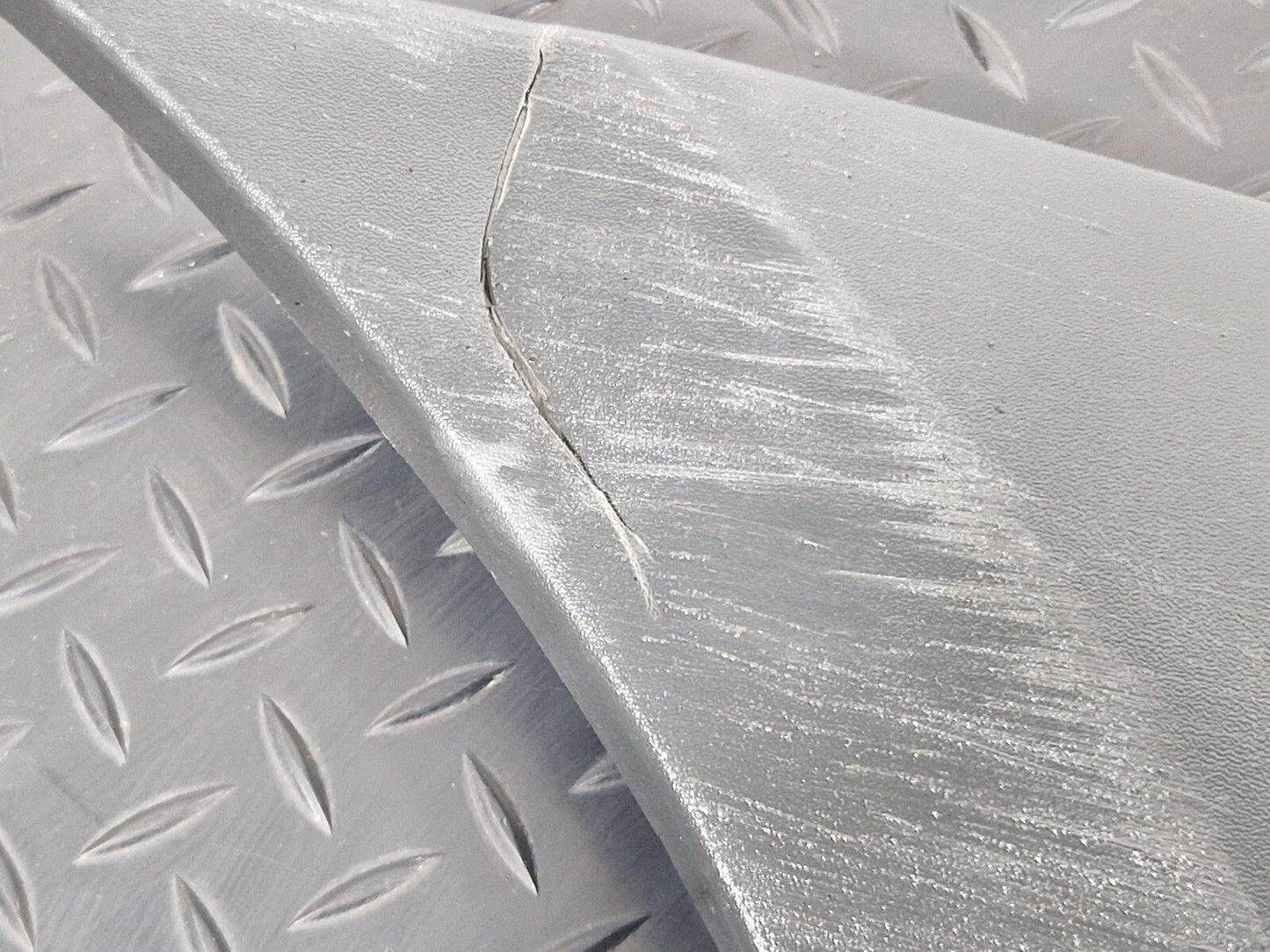 2018-ON MERCEDES BENZ SPRINTER W907 2.2 CDI LEFT PROTECTIVE STRIP A9106906300