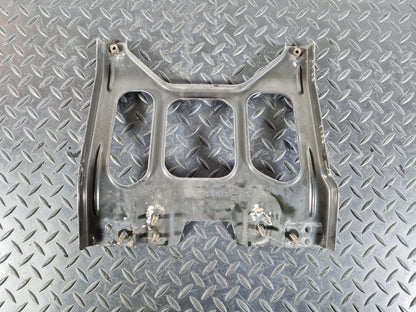 14-23 MERCEDES BENZ VITO W447 FRONT CENTRE SUPPORT BRACKET COWL A4478801003