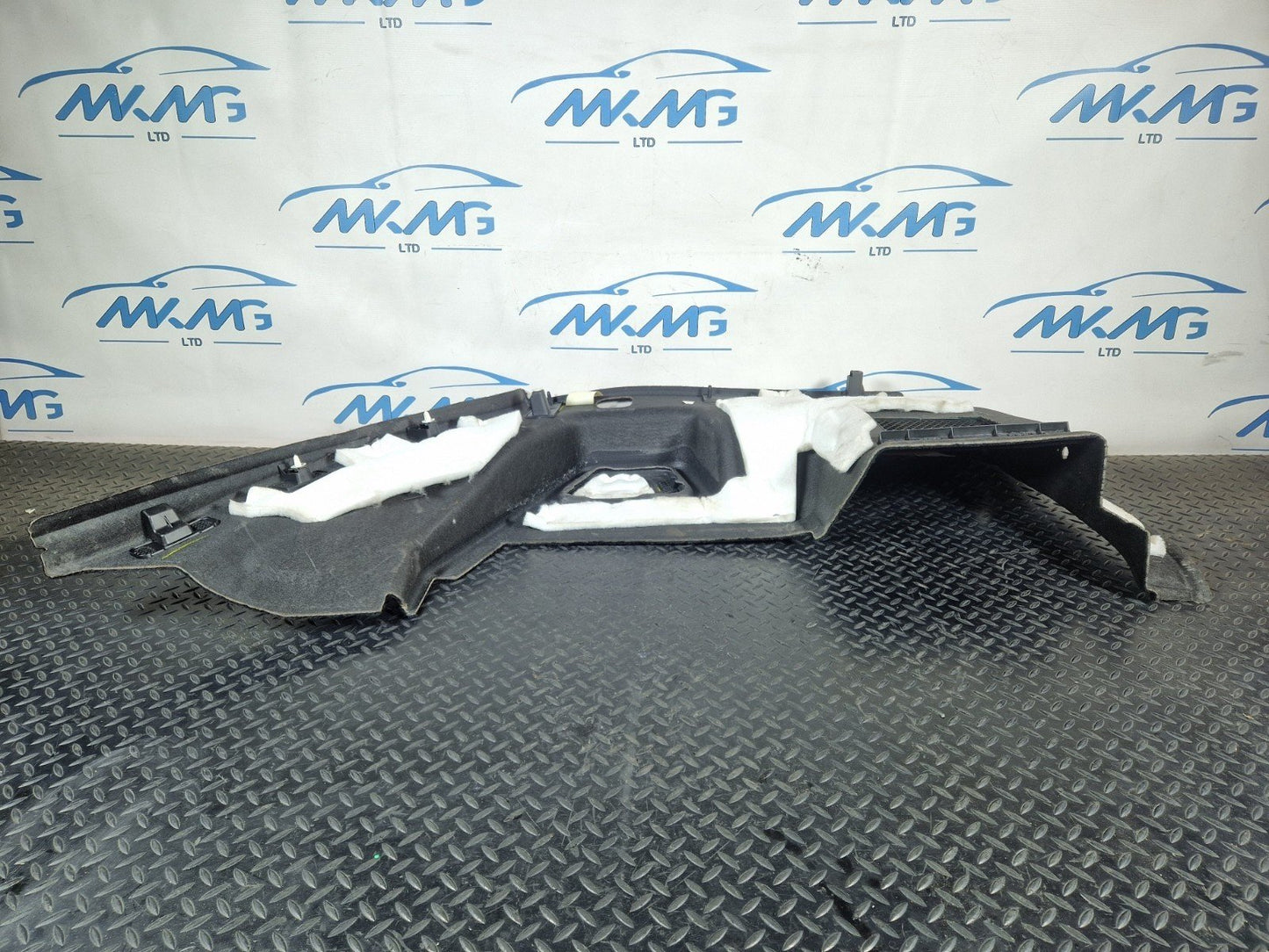 16-19 MERCEDES BENZ GLE W166 GENUINE LOAD COMPARTMENT A1666903741