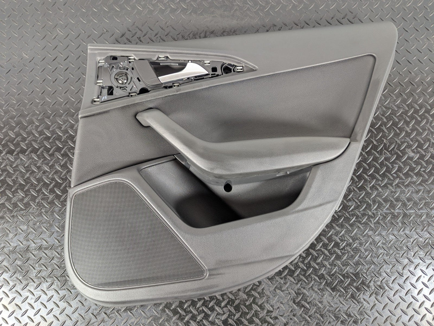 12-18 AUDI A6 C7 OEM REAR RIGHT SIDE O/S/R DOOR CARD PANEL 4G0867306A 4G0867222A