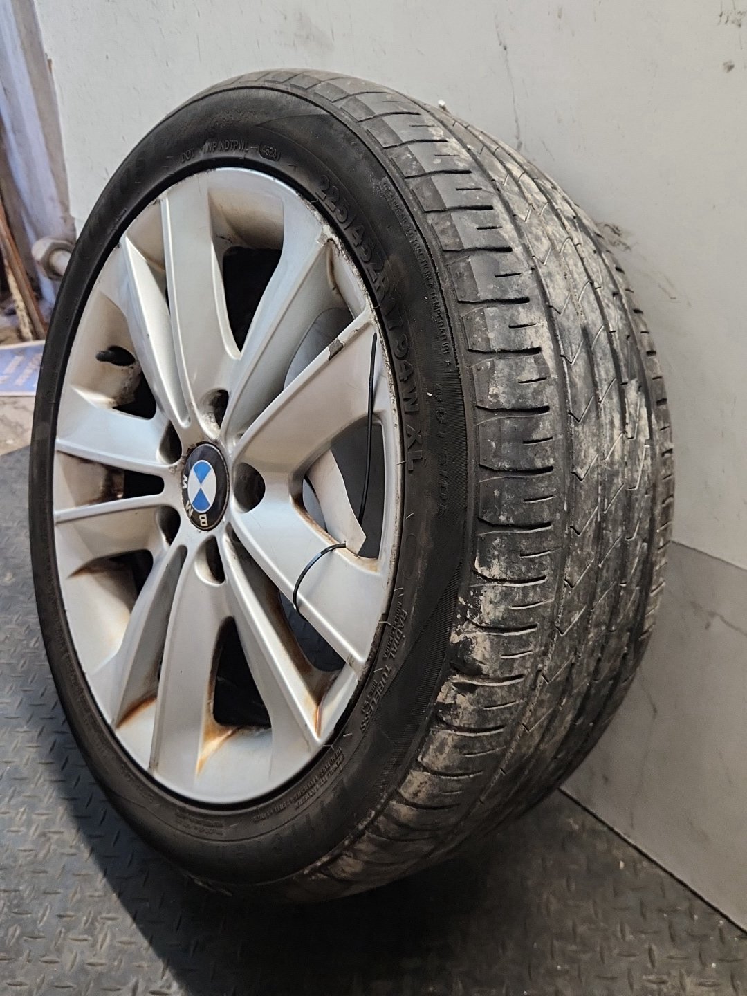 2009 BMW 116d E87 17" Alloy Wheel with Tyre 225/45/17 ~4mm 6775621