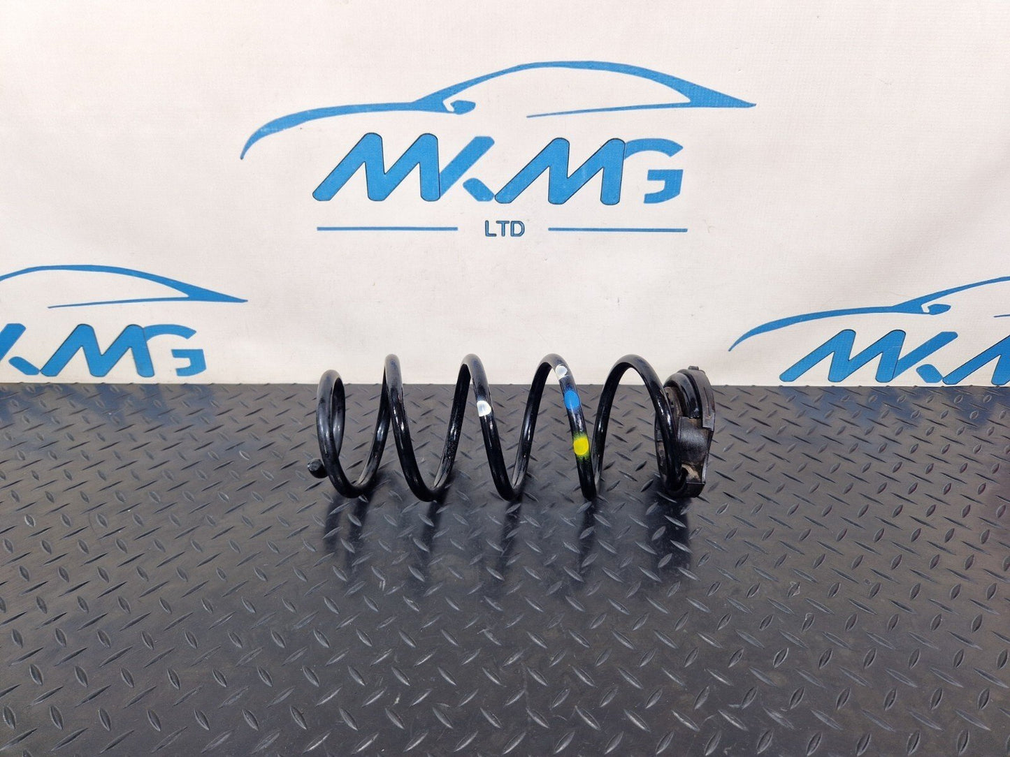 18-ON MERCEDES BENZ A CLASS W177 REAR COIL SPRING FITS LEFT & RIGHT A2473250000