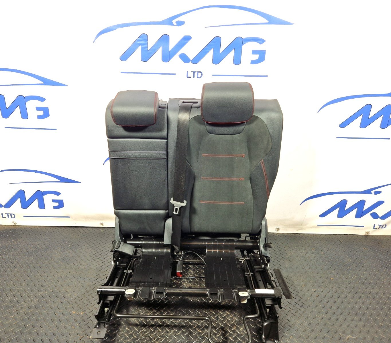 19-ON MERCEDES BENZ B CLASS W247 REAR LEFT N/S DOUBLE SEAT WITH BENCH BRACKET