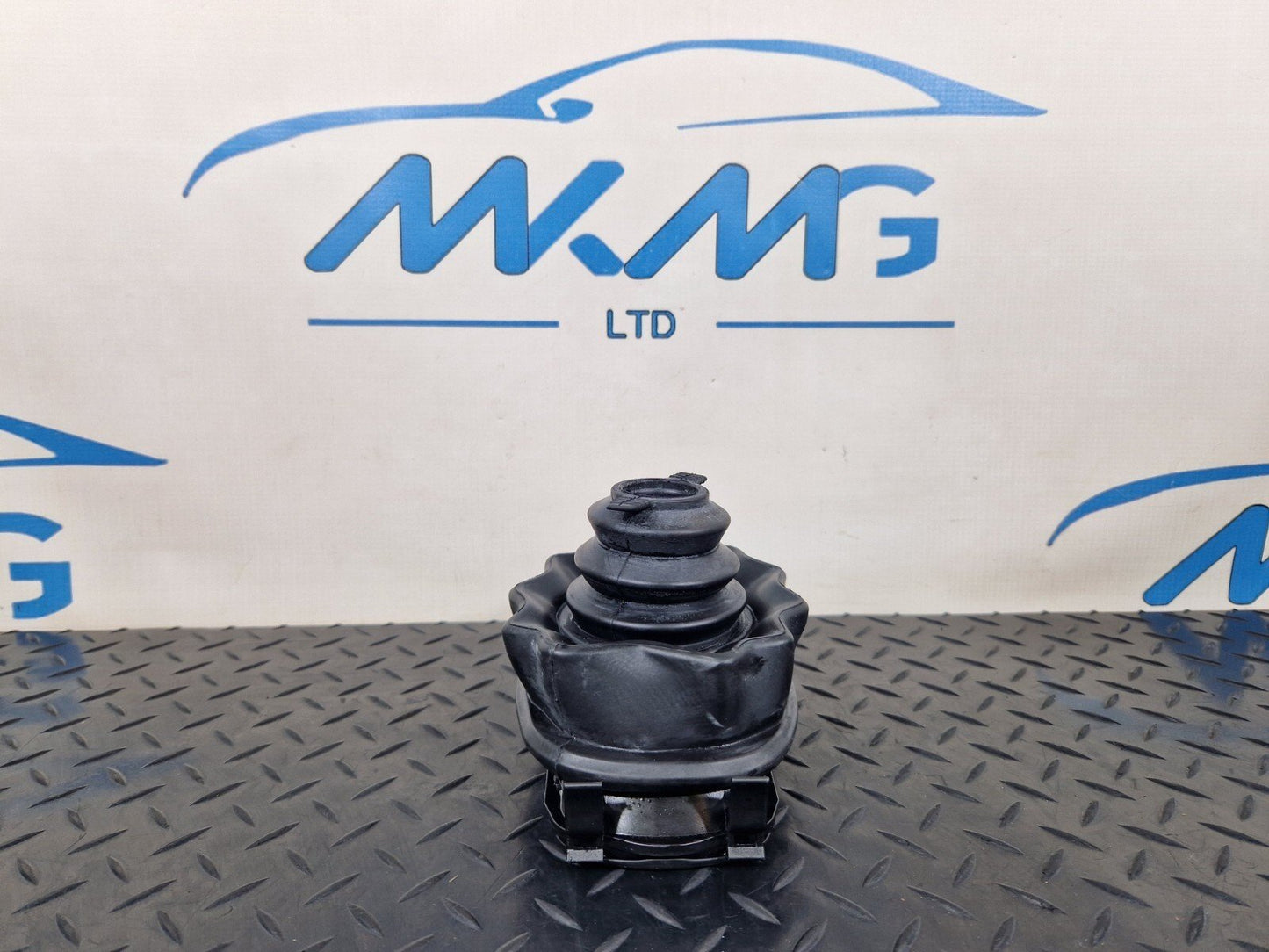 16-19 AUDI A4 B9 GENUINE GEARSTICK RUBBER SEAL TRIM 8W0711406