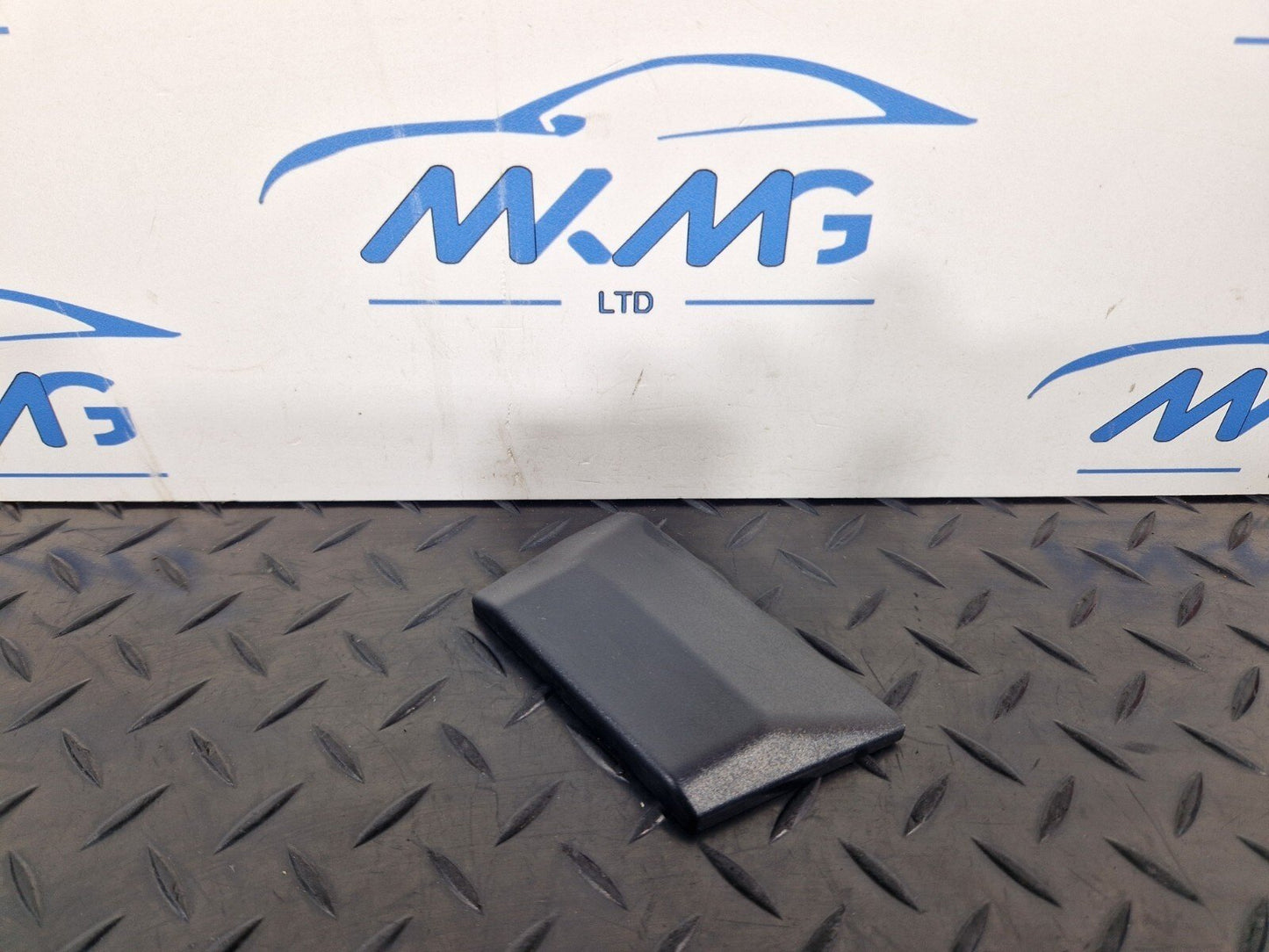 Audi Unknown Part Type 8W8853589