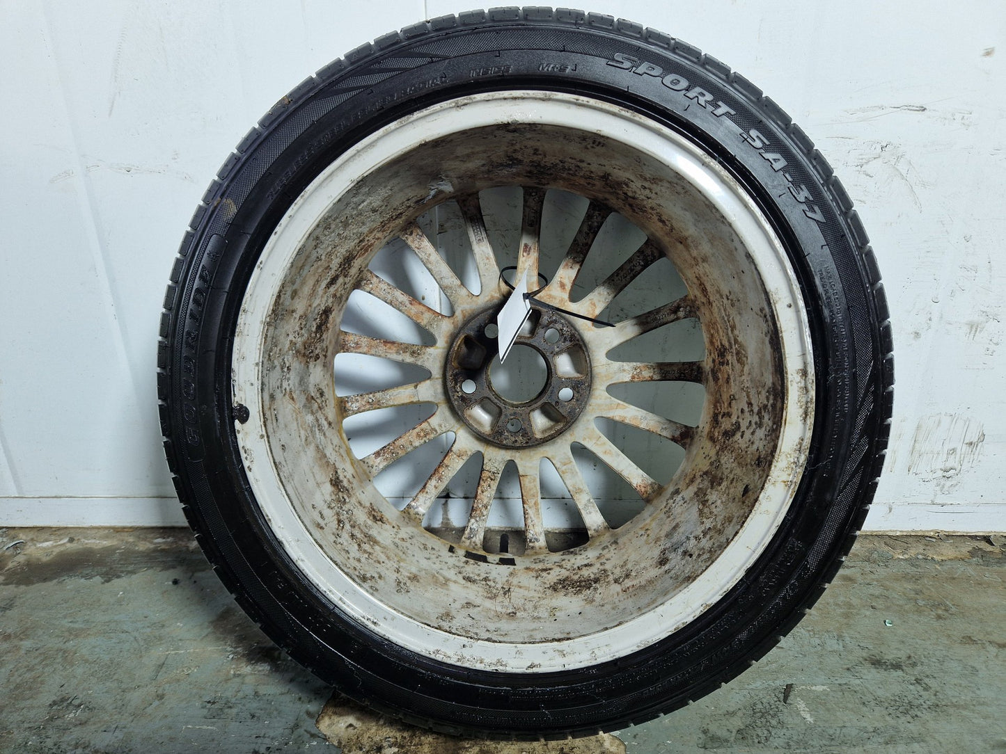 Volvo S60 MK1 17" Alloy Wheel with Tyre 225/45/17 ~4mm 8623719