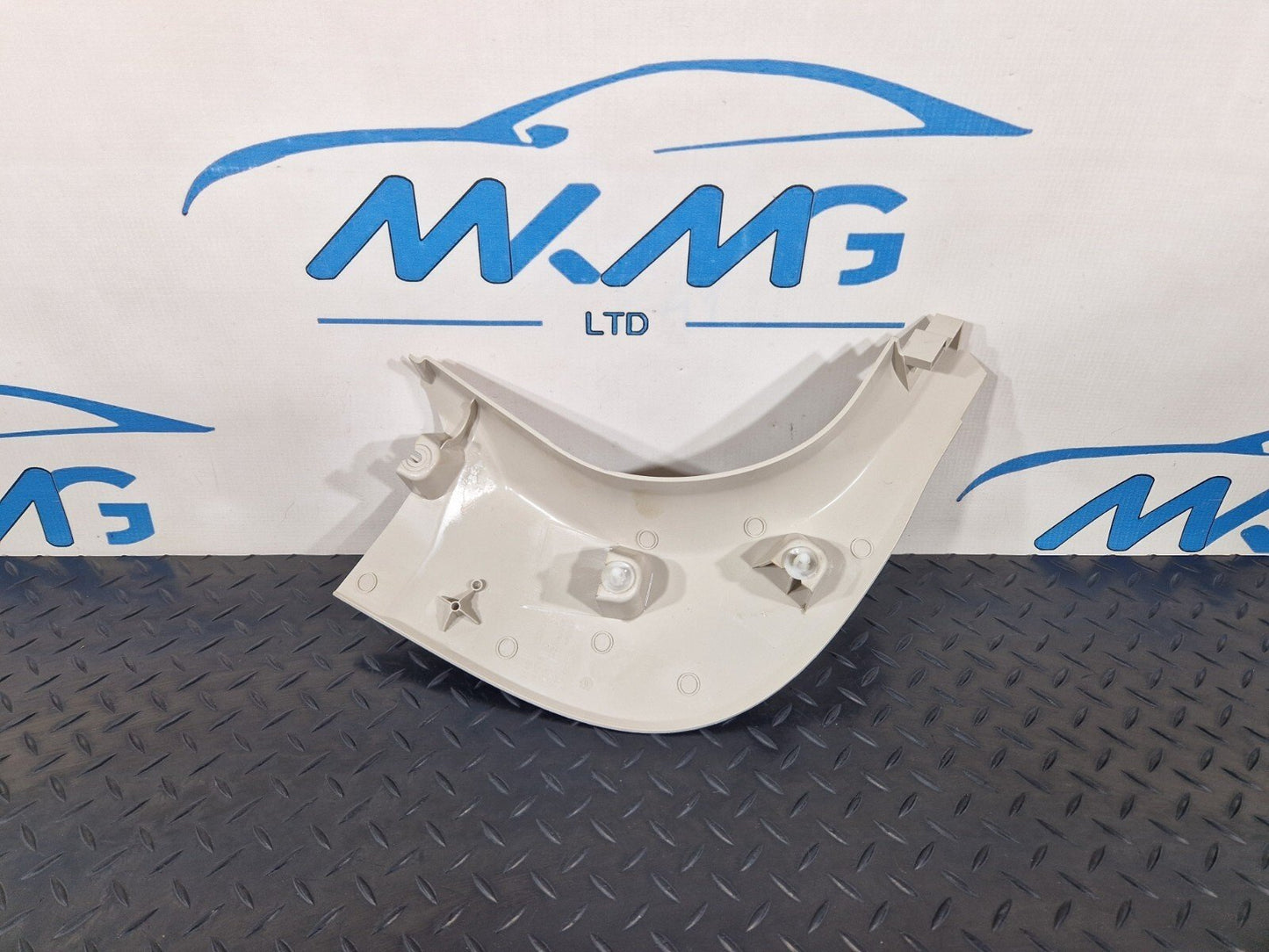 11-18 BMW 6 SERIES F06 RHD FRONT LEFT BOTTOM FOOT AREA TRIM COVER 7328015