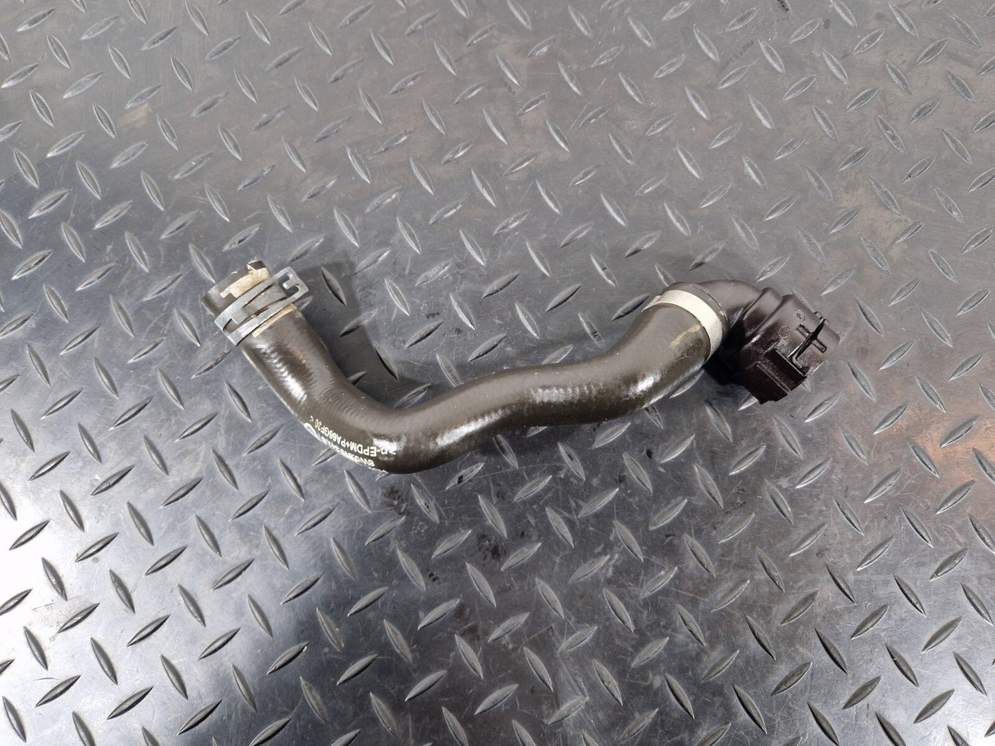 16-19 AUDI A4 B9 GENUINE OEM AIR CON / HEATER COOLANT HOSE PIPE 8W0819342B