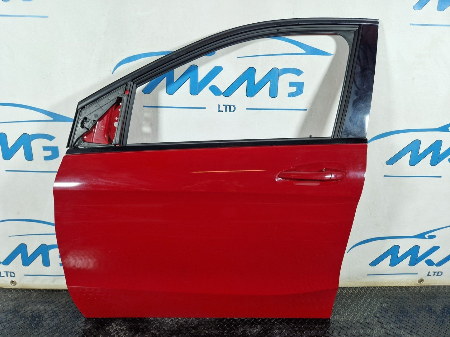 12-18 MERCEDES BENZ B-CLASS W246 FRONT LEFT N/S COMPLETE DOOR JUPITER RED 589