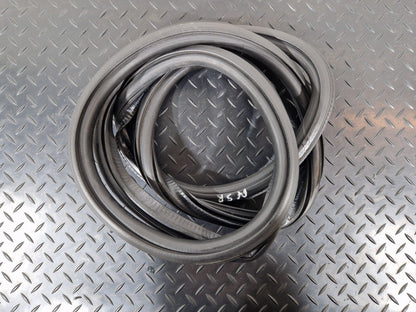 16-19 AUDI A4 B9 OEM REAR LEFT OR RIGHT DOOR RUBBER SEAL 8W5833721