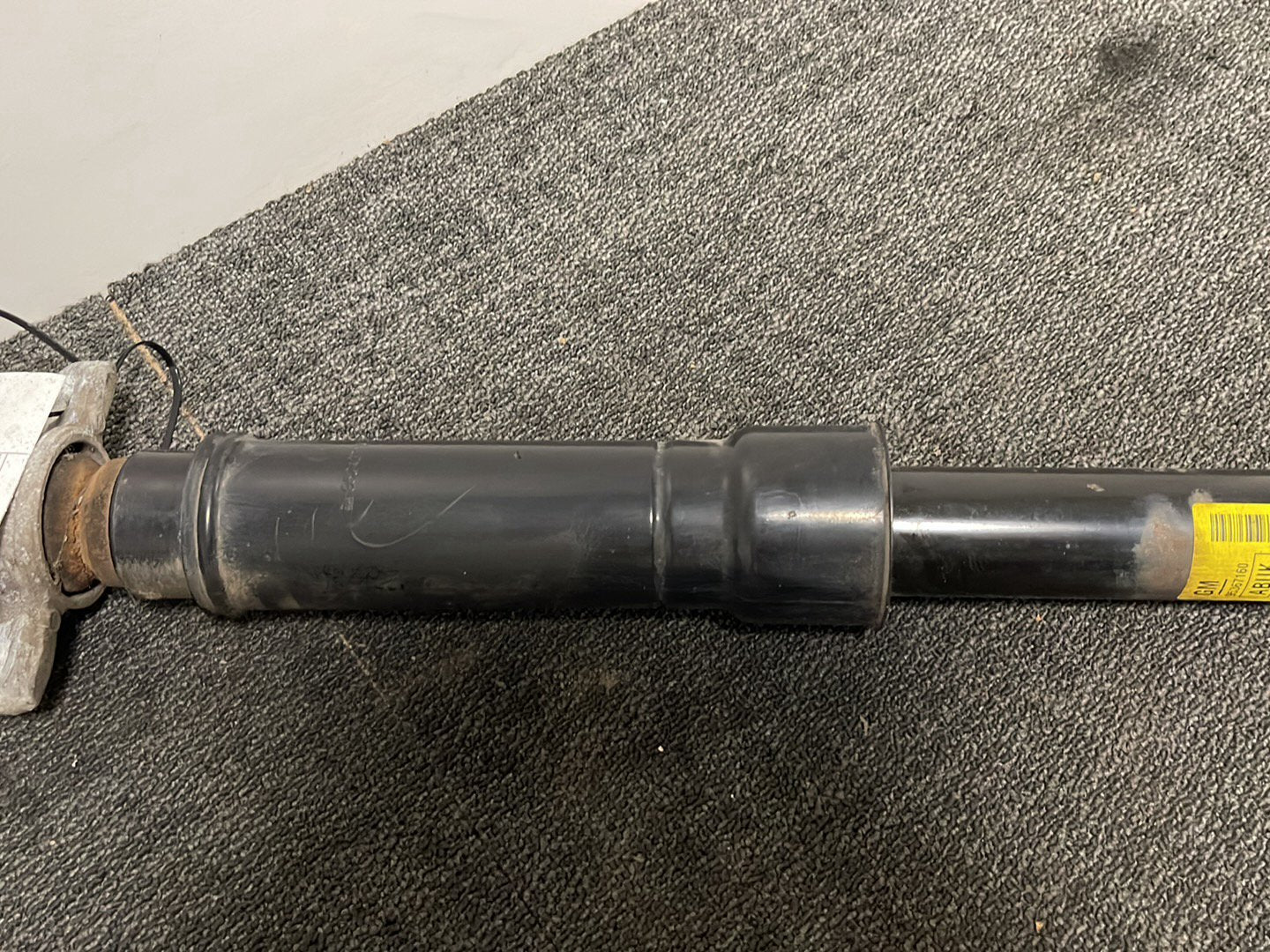 Vauxhall Mokka MK1 (G1U0) SUV Genuine Rear Left Shock Absorber 95242734 95367160