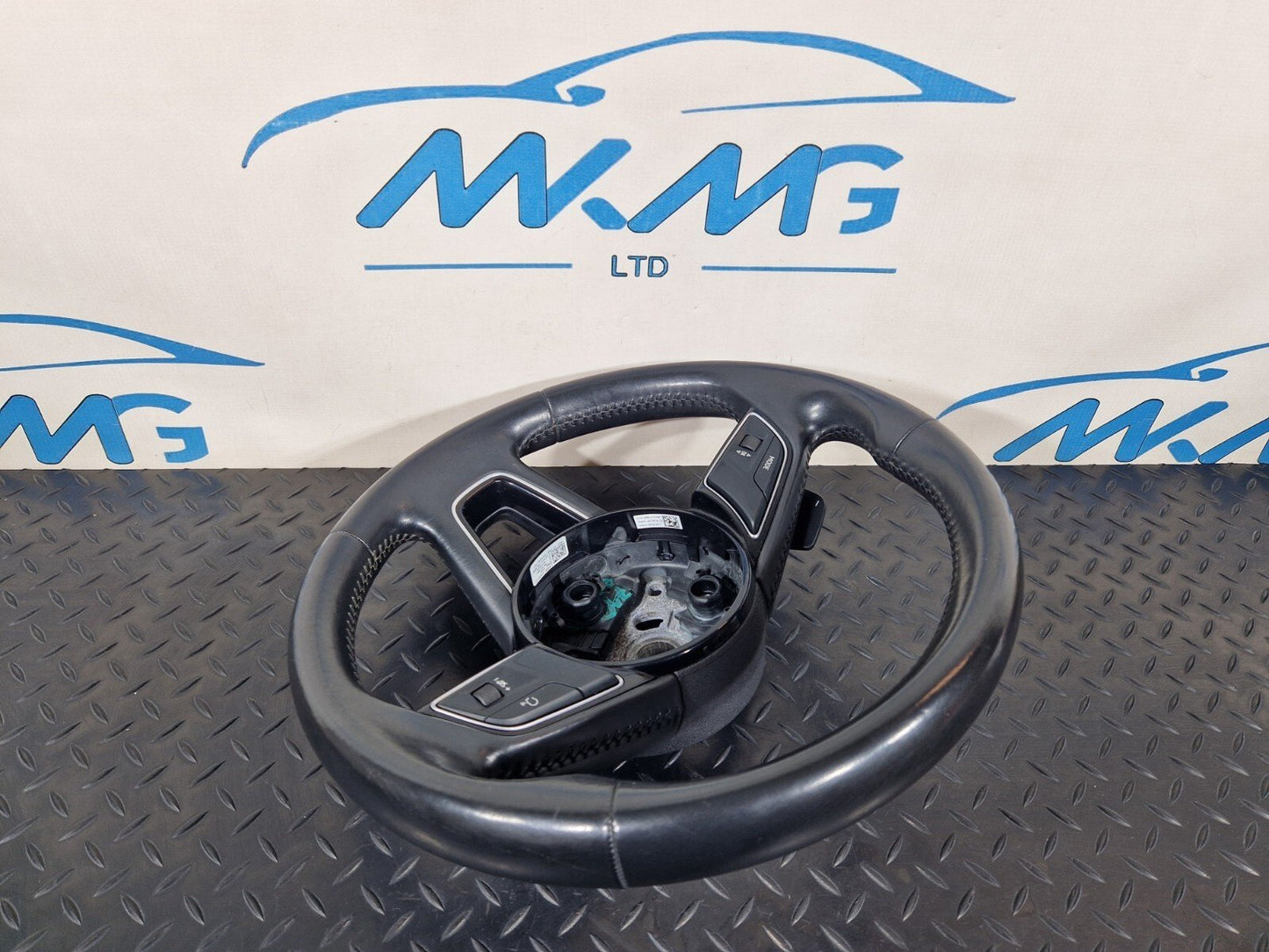 16-19 AUDI A4 B9 OEM STEERING WHEEL 8W0419091CJ
