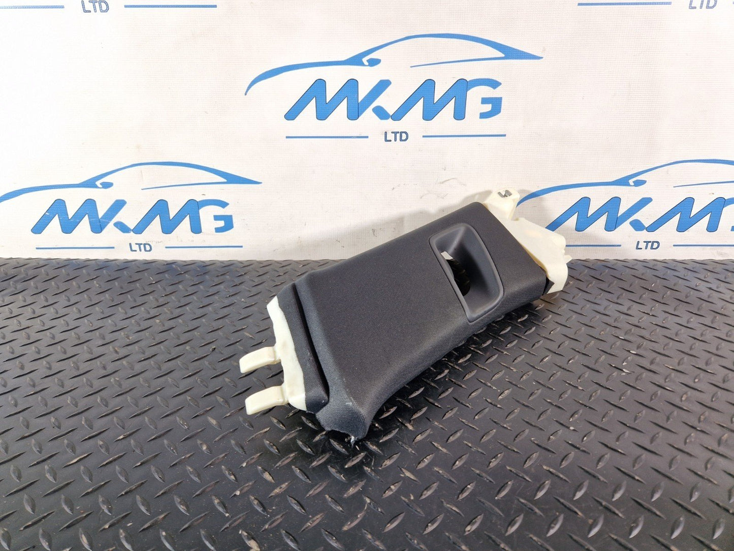 16-20 AUDI Q7 4M GENUINE RIGHT DRIVER O/S B PILAR TRIM COVER 4M0867288
