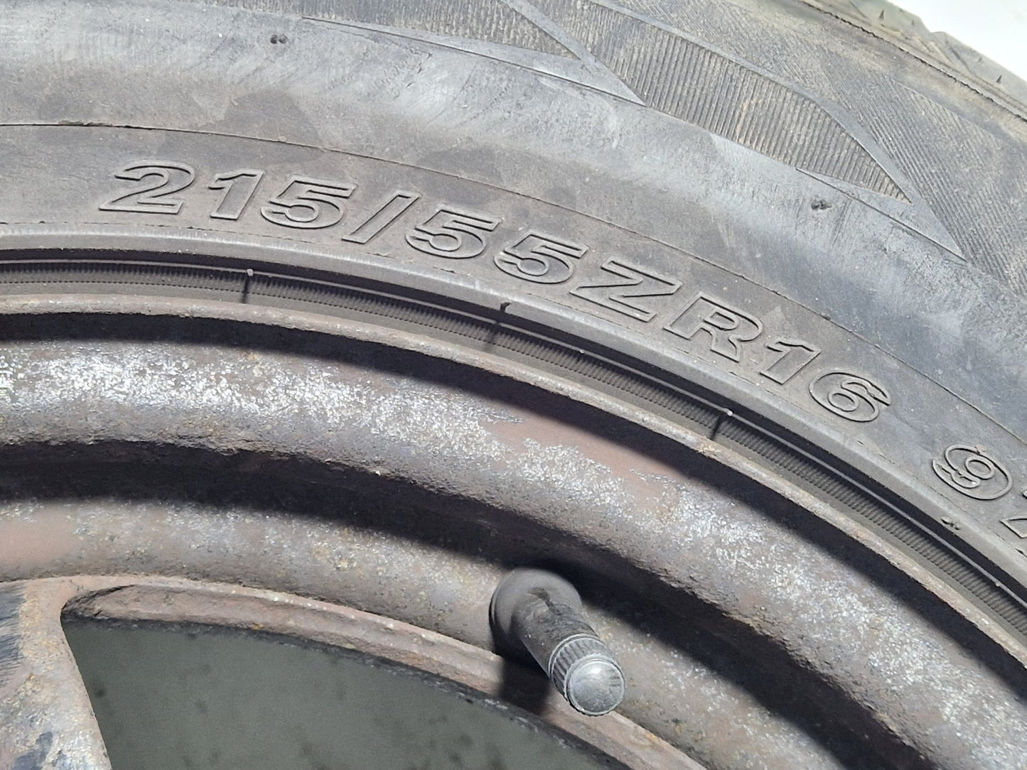 Vauxhall Astra H Genuine 16" Alloy Wheel with Tyre 215/55/16 ~6mm