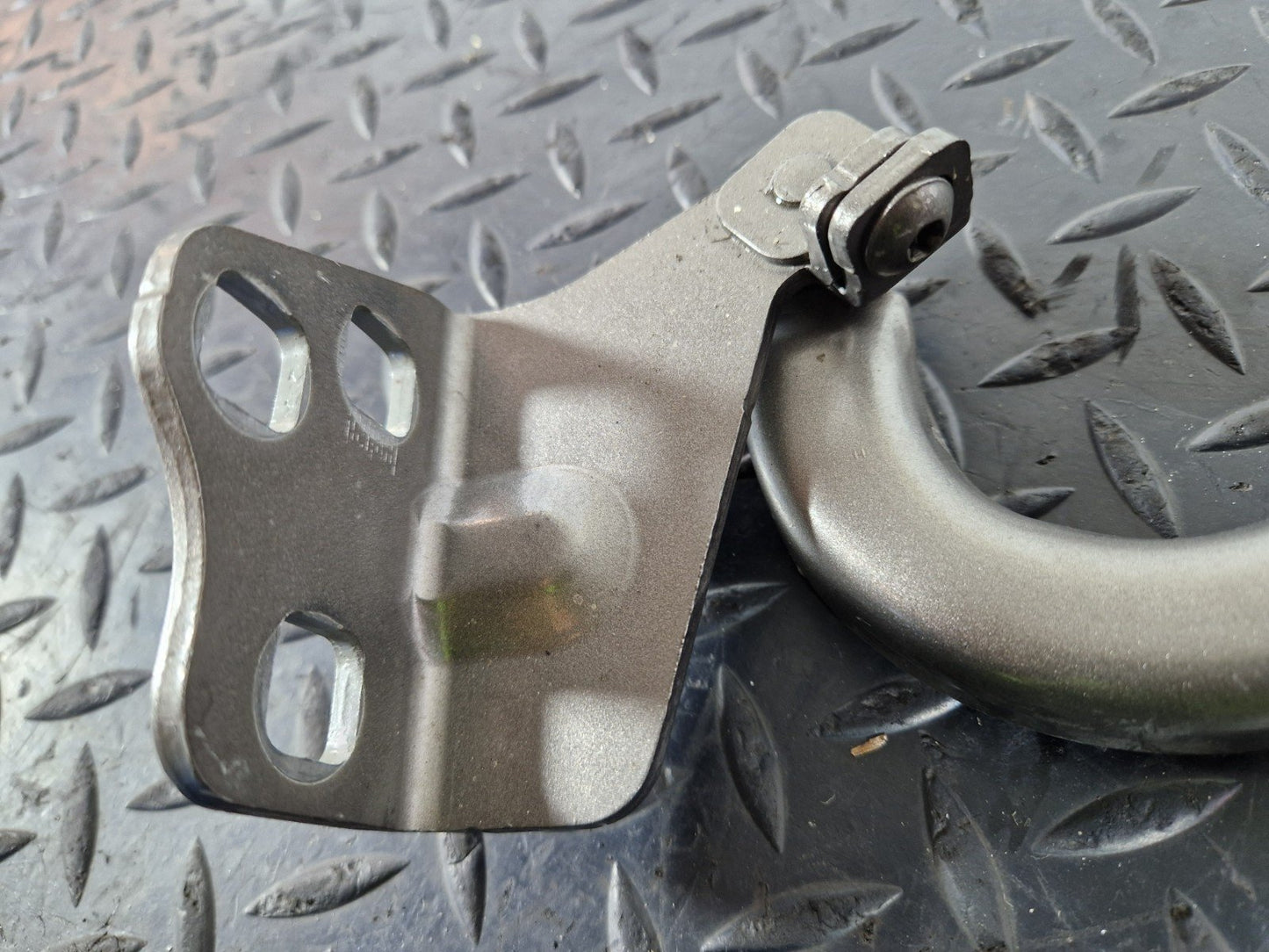 14-23 MERCEDES VITO W447 OEM N/S/F FRONT LEFT BONNET HINGE A4477500051