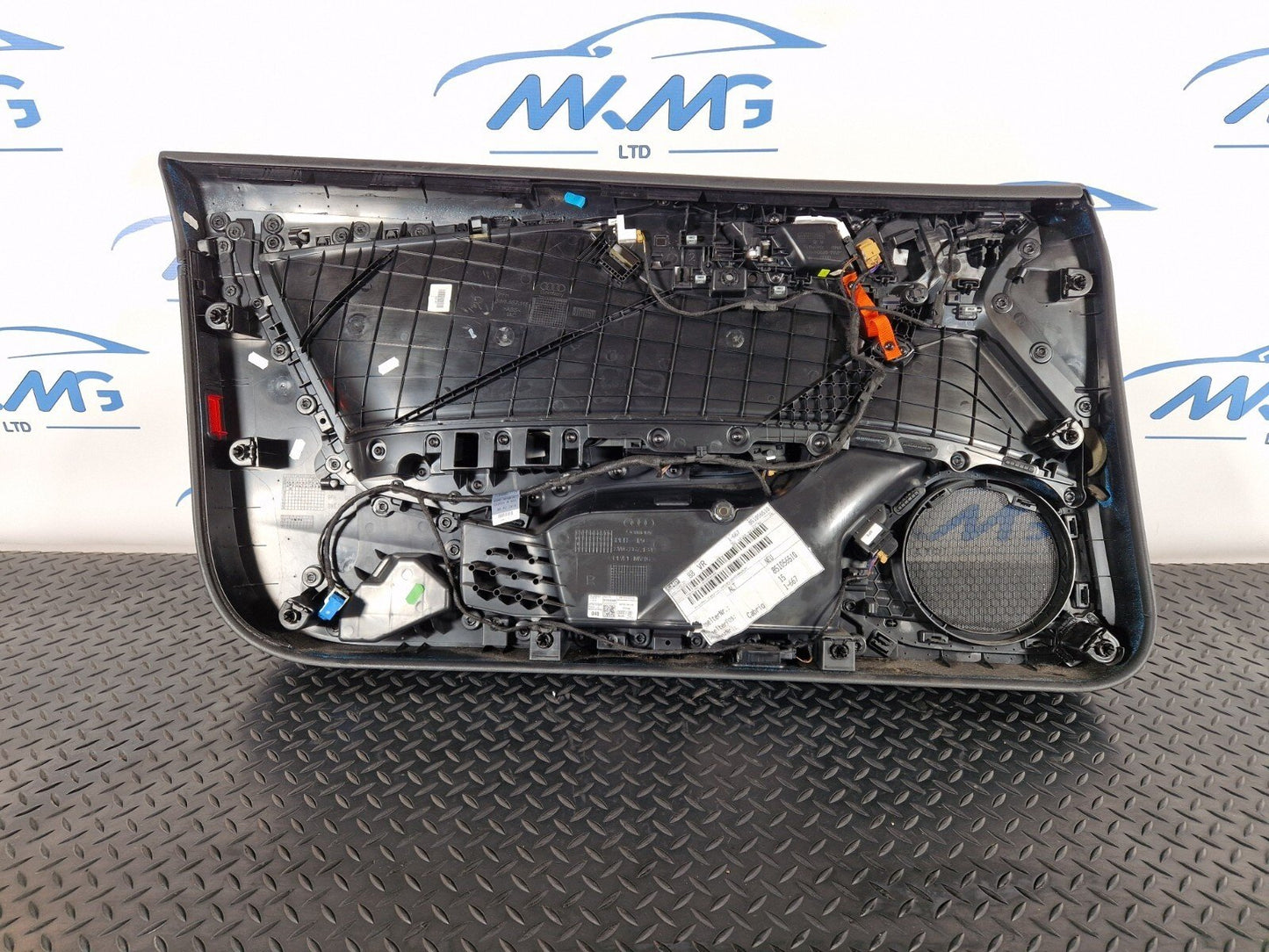 16-24 AUDI A5 F5 S-LINE CONVERTIBLE FRONT RIGHT DRIVER SIDE DOOR CARD 8W6867134