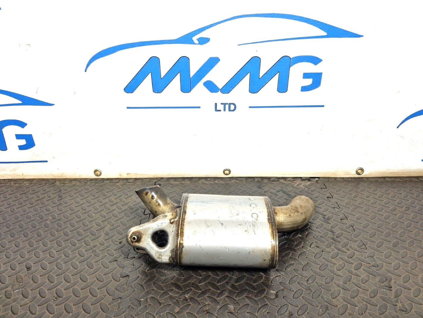 MERCEDES BENZ C CLASS W205 C220 REAR EXHAUST BOX SILENCER A2054911701