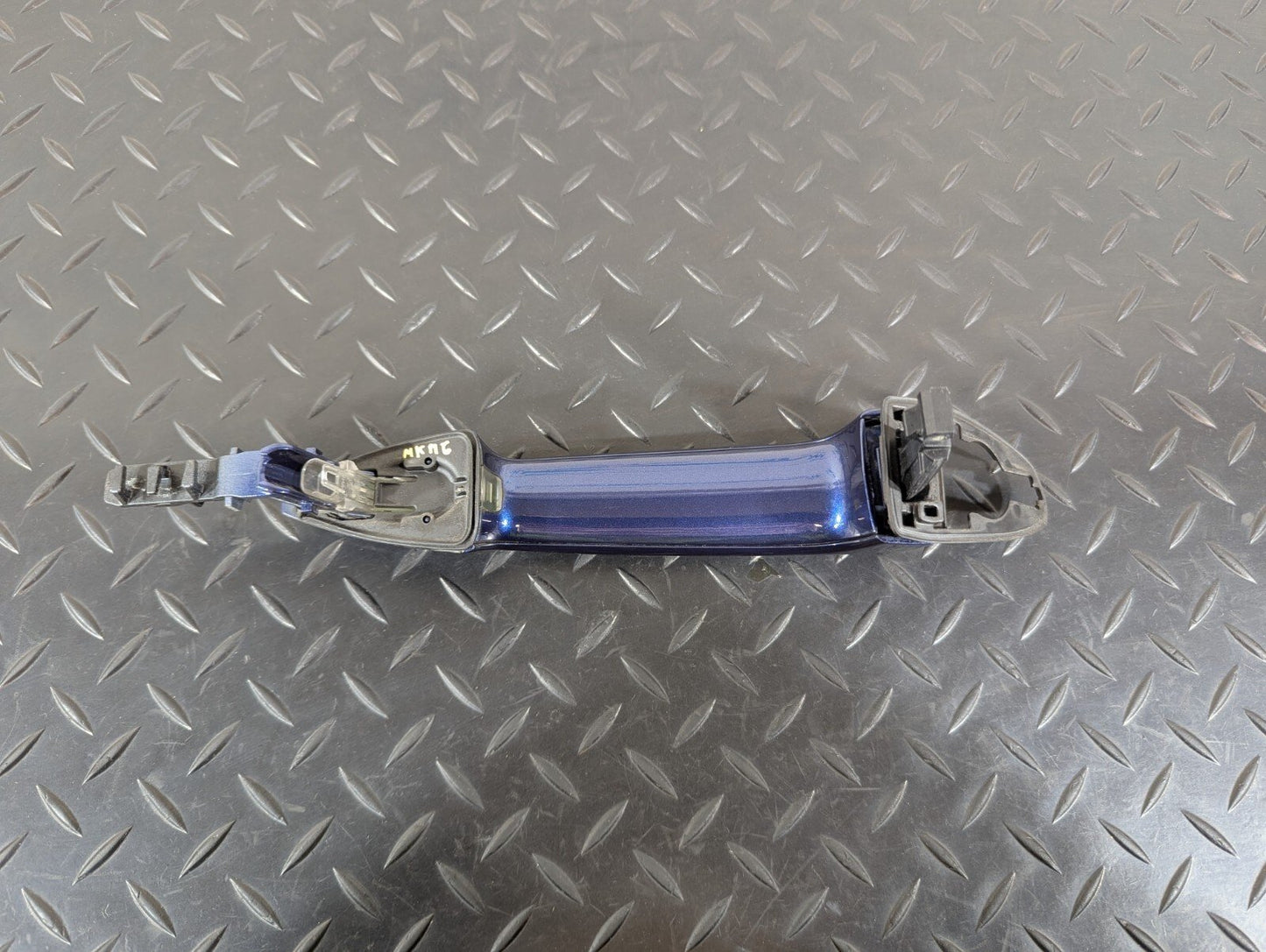 16-22 BMW X1 F48 GENUINE OEM RIGHT SIDE EXTERIOR DOOR HANDLE BLUE 7305015
