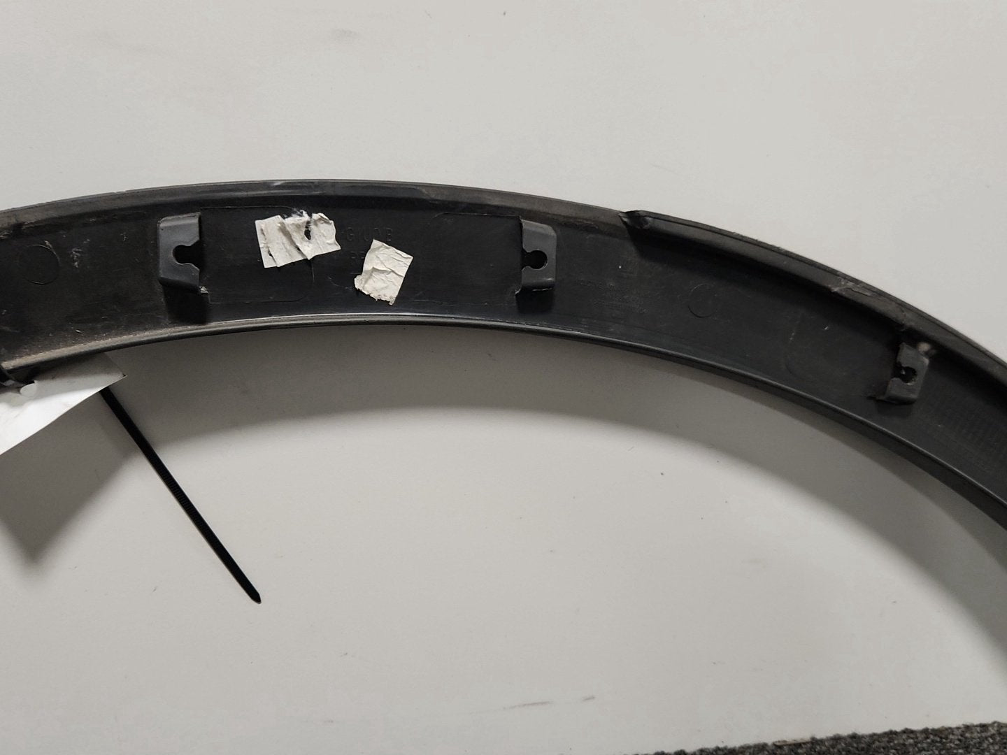 Vauxhall Mokka MK1 (G1U0) SUV Rear Left N/S Wheel Arch Moulding 95164505