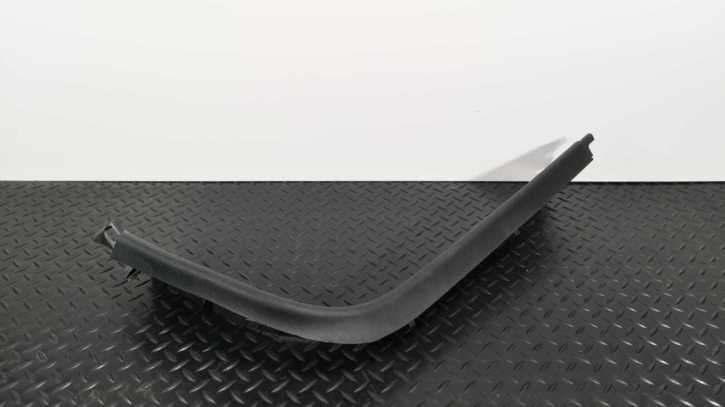 2014 MERCEDES B-CLASS B180 W246 TAILGATE WINDSCREEN SURROUND TRIM COVER LEFT