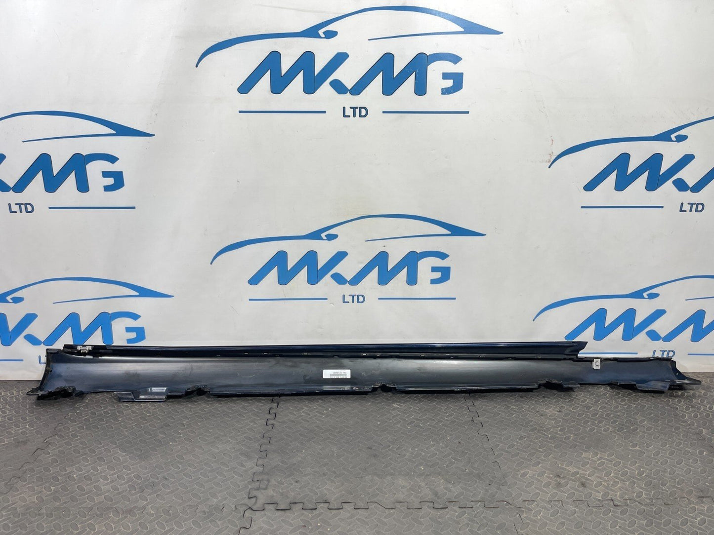14-21 MERCEDES BENZ C CLASS W205 LEFT N/S SKIRT IN BLUE 980 A2056906902