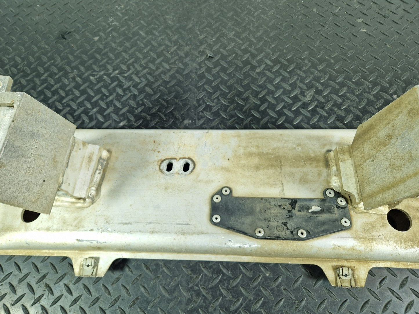 11-19 MERCEDES BENZ ML W166 GEARBOX MOUNT SUPPORT BRACKET A1662410047