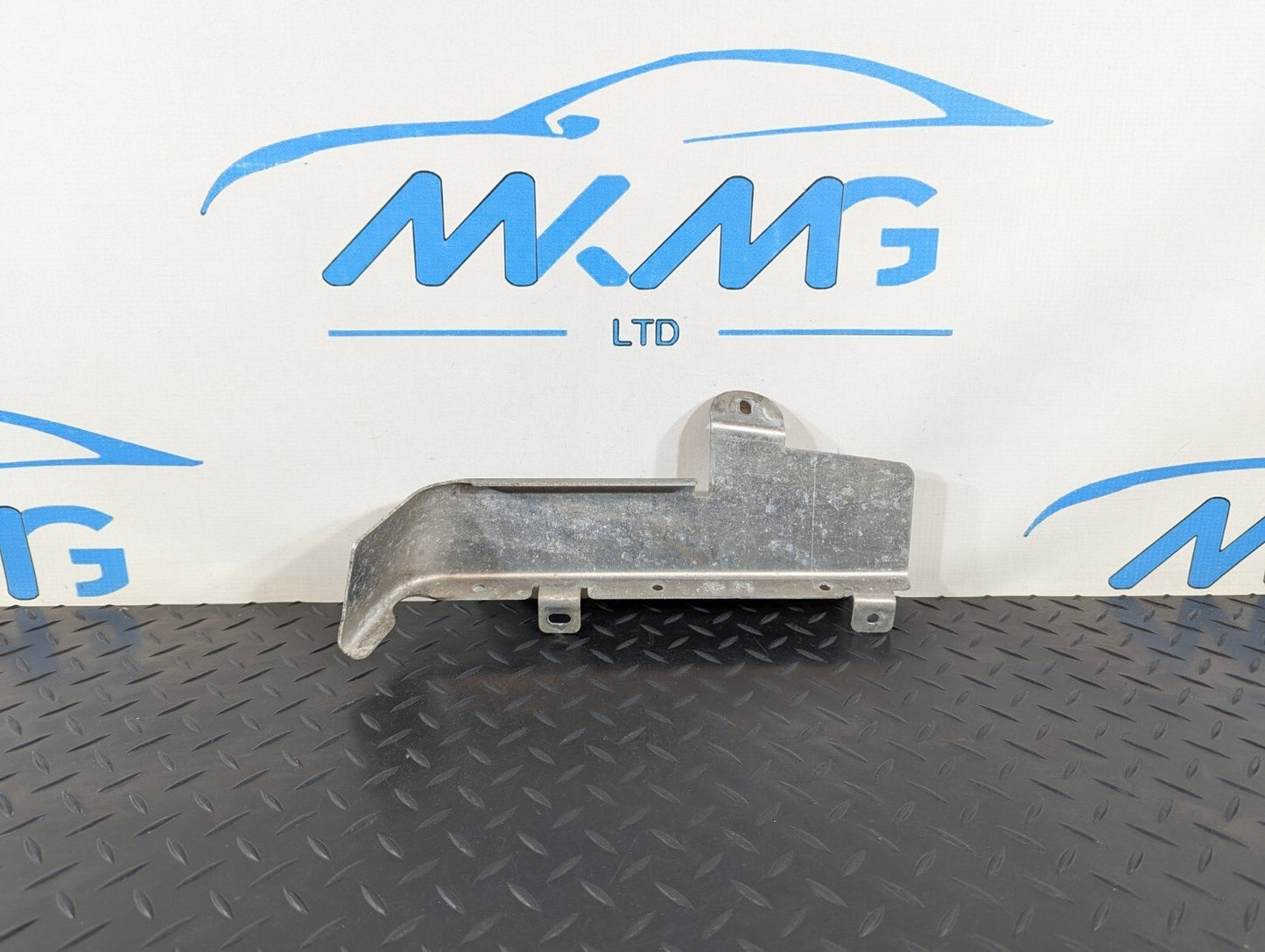 12-17 AUDI Q5 S-LINE GENUINE FUEL LINE PROTECTION PLATE 8R0201192C