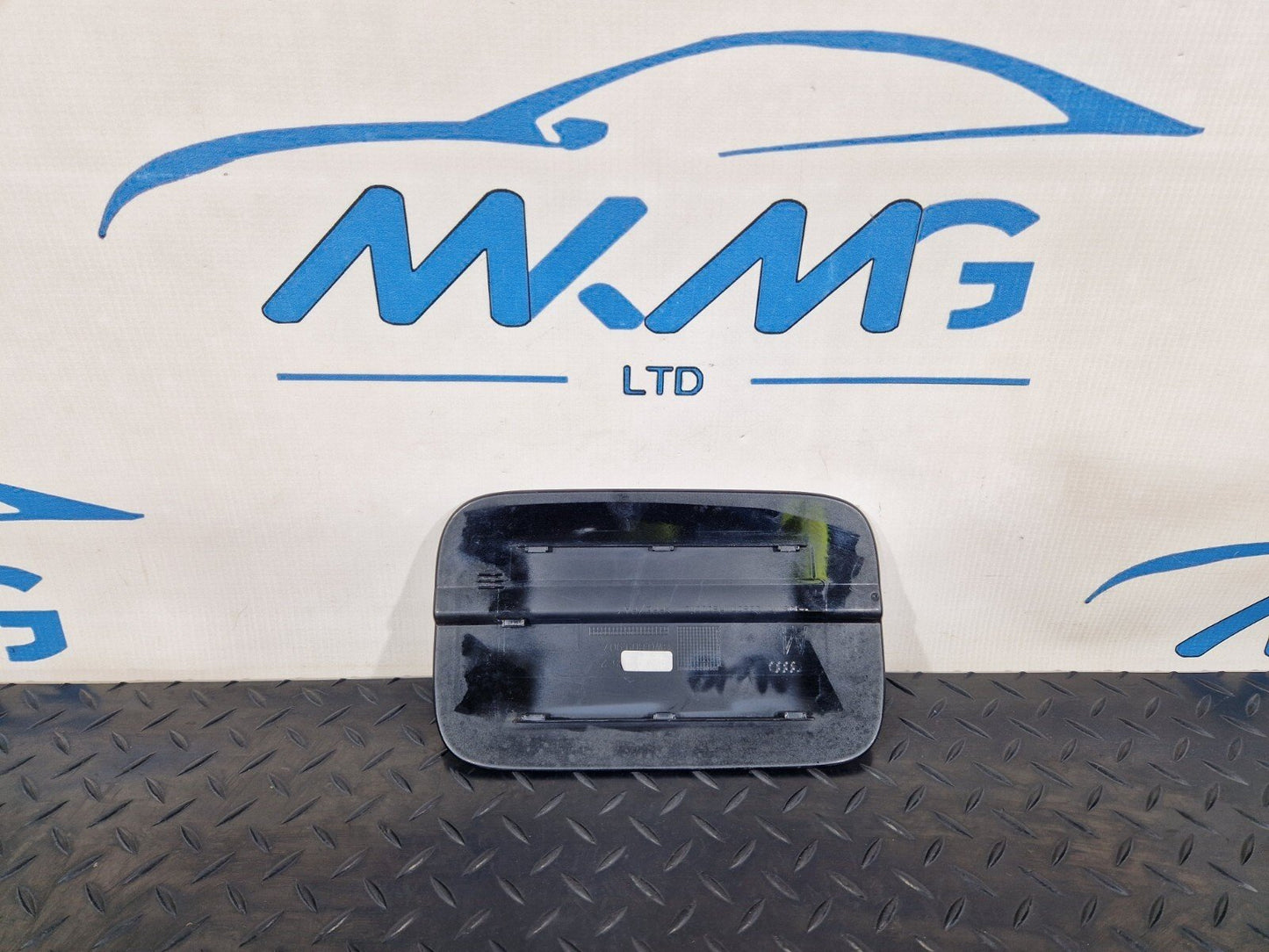 AUDI Unknown Part Type 8W0809907