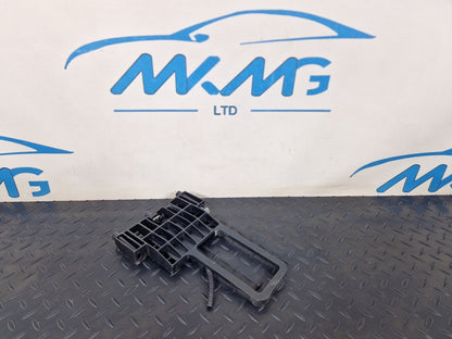 18-ON MERCEDES BENZ SPRINTER W907 OEM BATTERY HOLDER BRACKET A9065410400