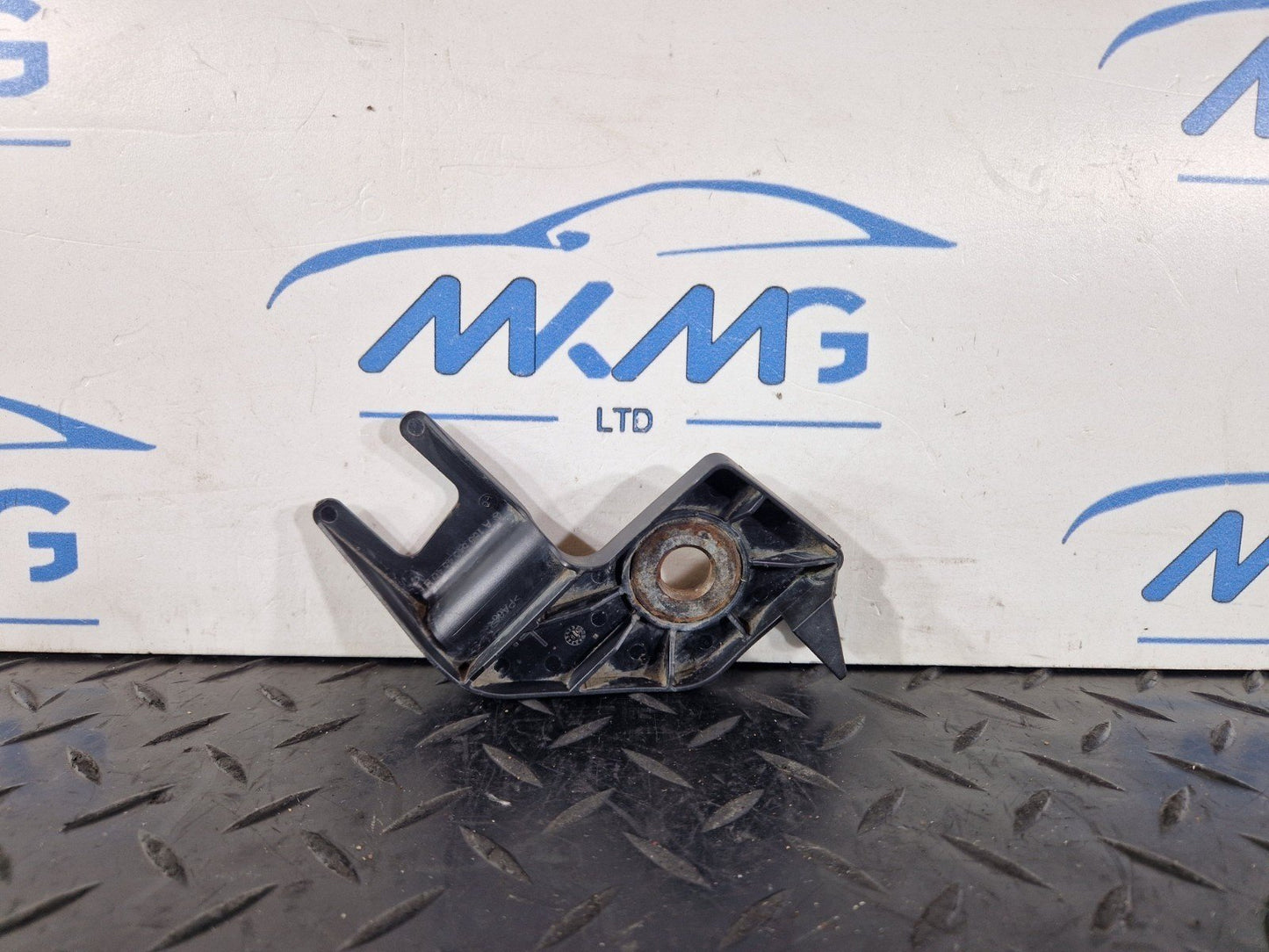 16-19 MERCEDES BENZ GLE W166 GENUINE CAMBER STRUT LEFT BRACKET A1665454540
