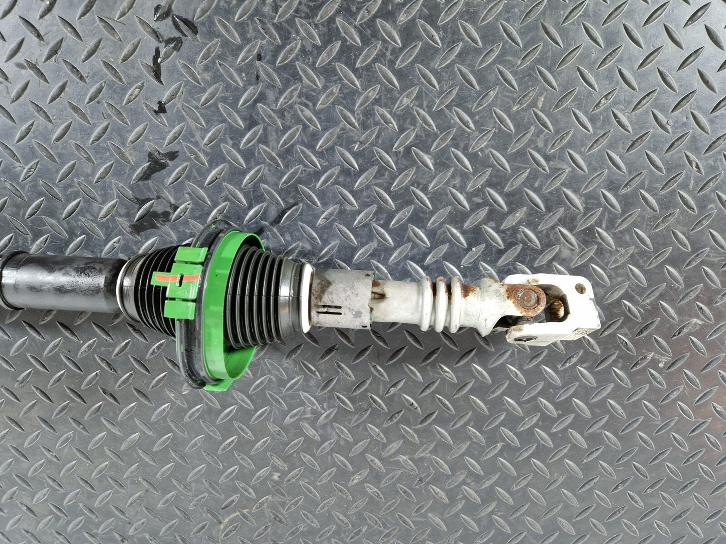 14-21 MERCEDES BENZ C220d W205 STEERING COLUMN SPINDLE SHAFT JOINT A2054620378