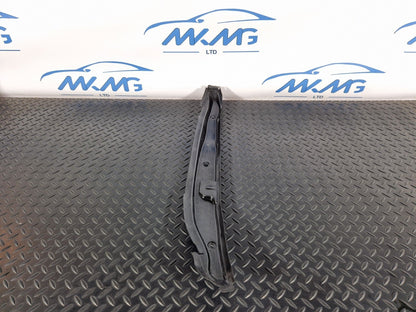 19-ON MERCEDES BENZ B CLASS W247 OEM FRONT RIGHT FENDER GAP COVER A2478890500