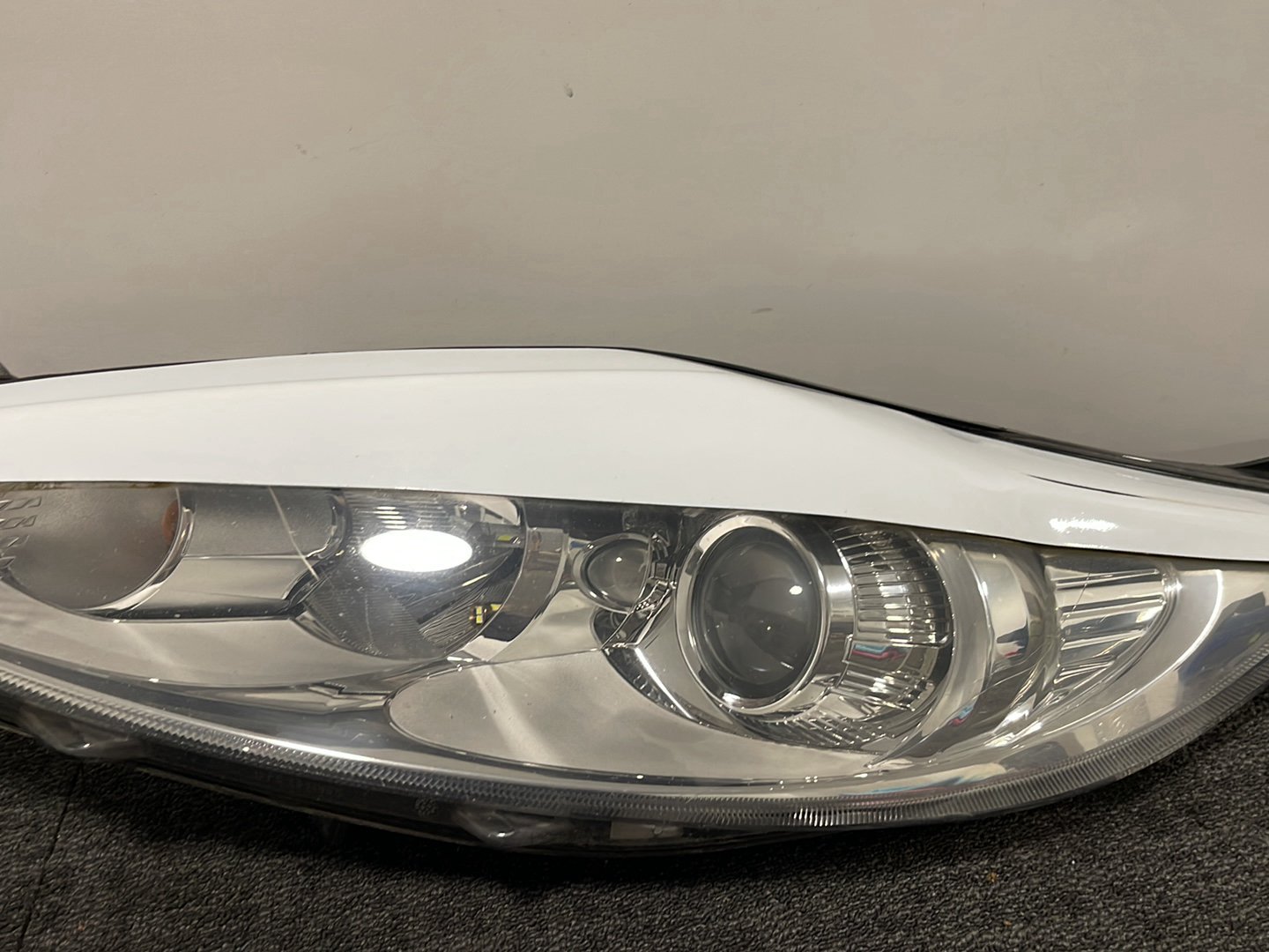 Ford Fiesta MK7 Hatchback Front Left N/S Passenger Headlight 8A61-13W030-DG