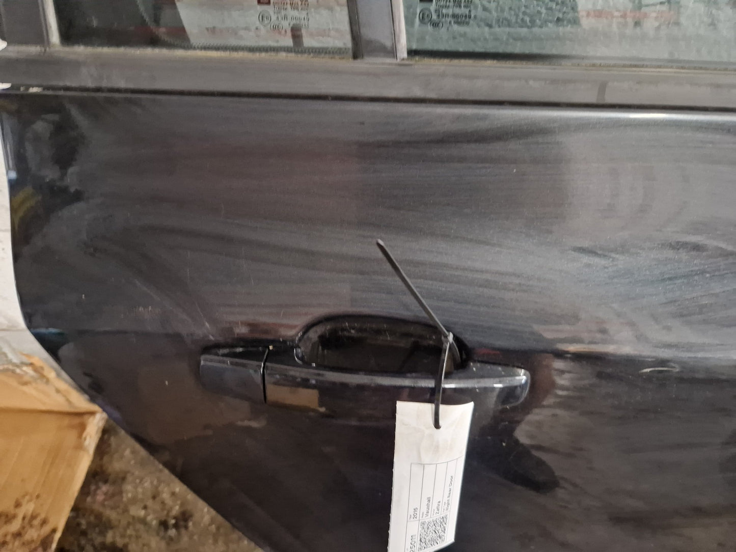 Vauxhall Zafira MK3 (C) (A3470) MPV Rear Right O/S Complete Door in Black GAR
