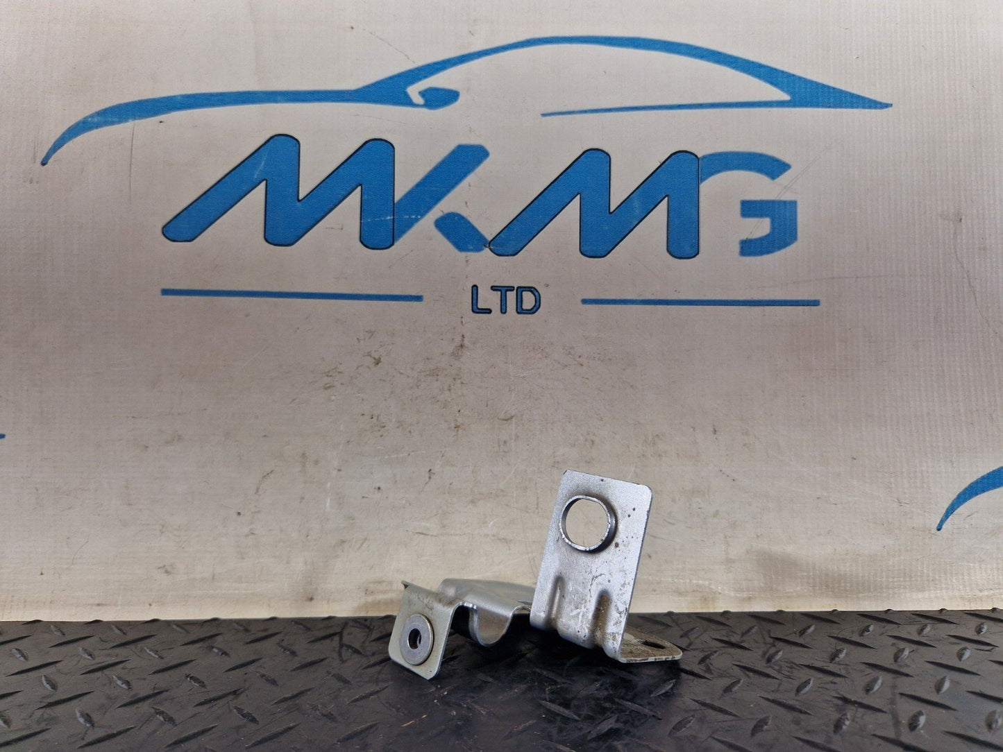 AUDI Unknown Part Type 4M0821168
