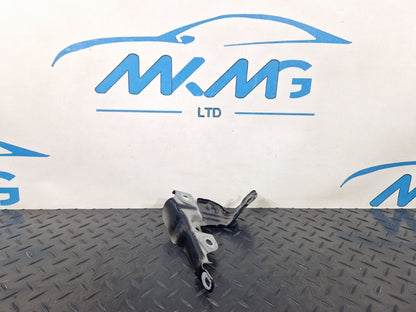 20-24 BMW 1 SERIES F40 GENUINE FRONT RIGHT FENDER MOUNT BRACKET 7450388